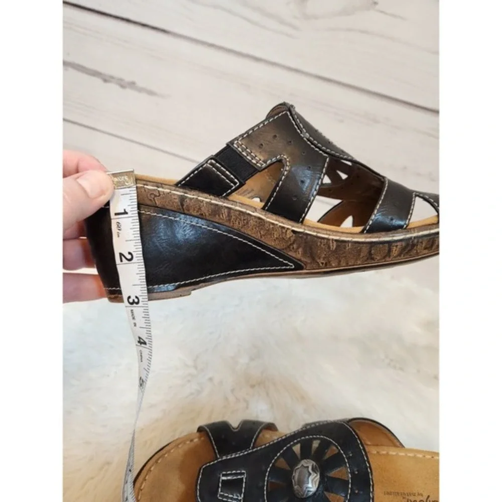 Natural Soul Women's Dark‎ Brown Leather Sandals Size 10